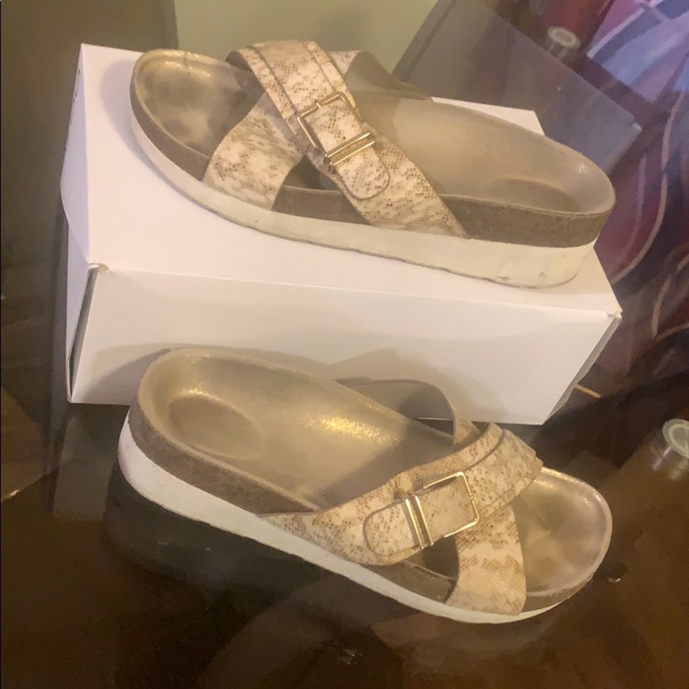 Sandals - Picture 2 of 2